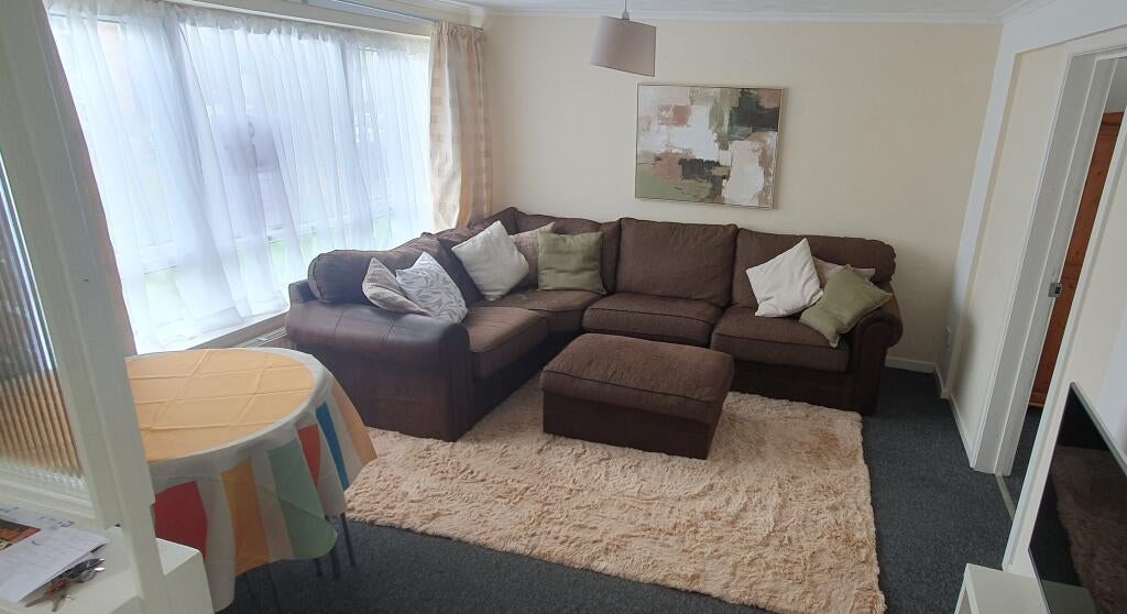 Flat Long Meadow Way in Canterbury