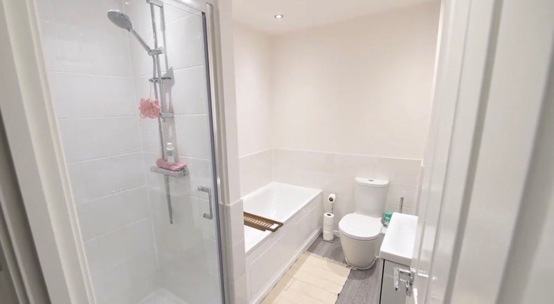 Room Water Mill Avenue in Chadderton