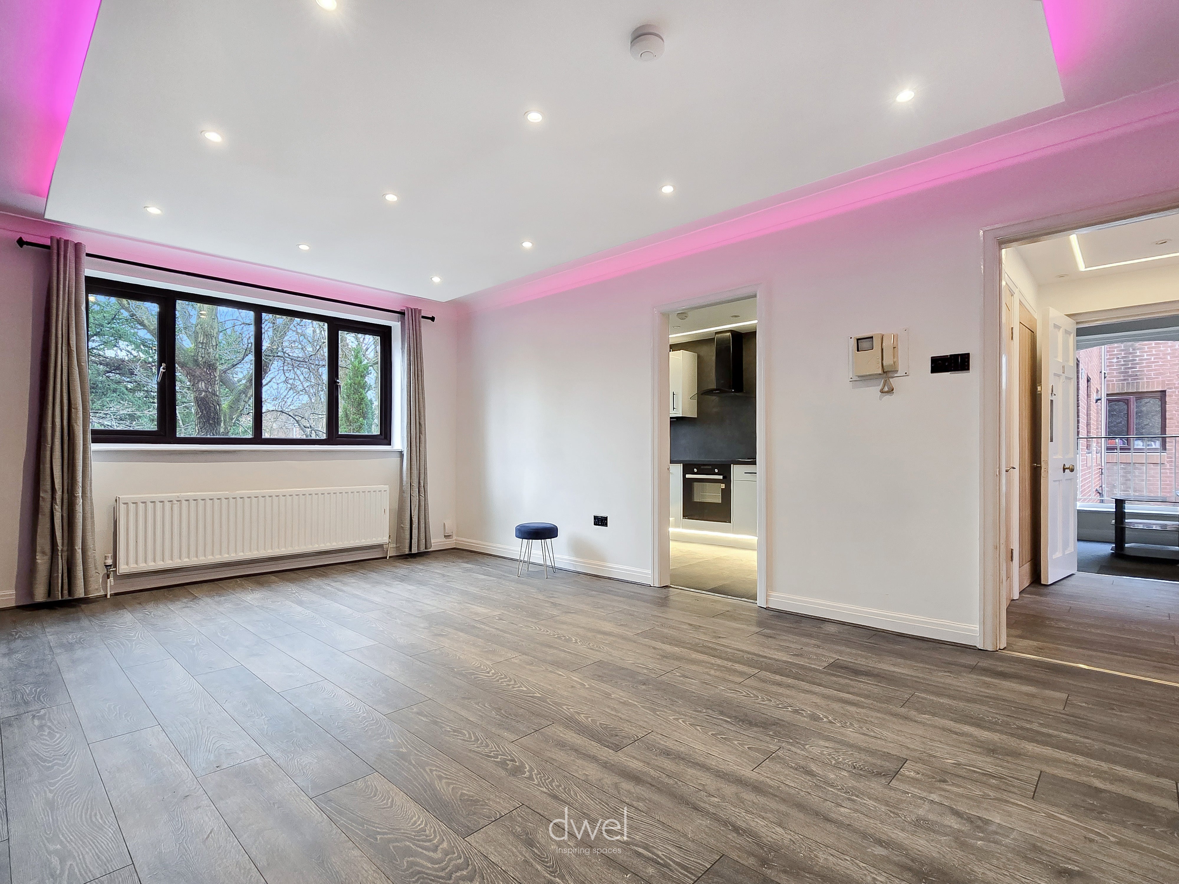 Flat Wilbraham Road in Manchester