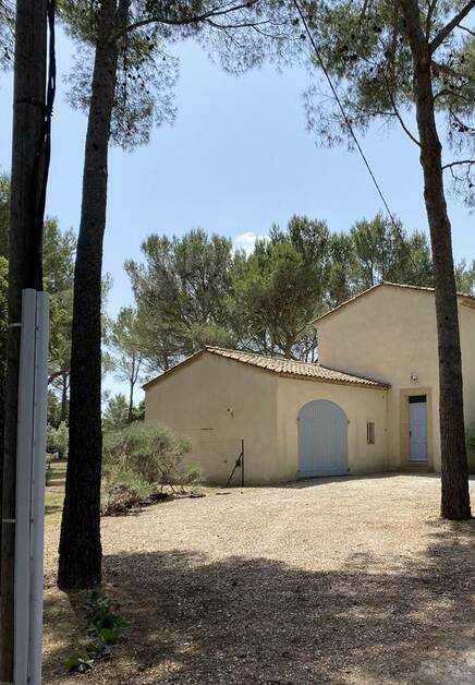 House Chemin de Mauran à Lançon de Provence in Berre-l'Étang