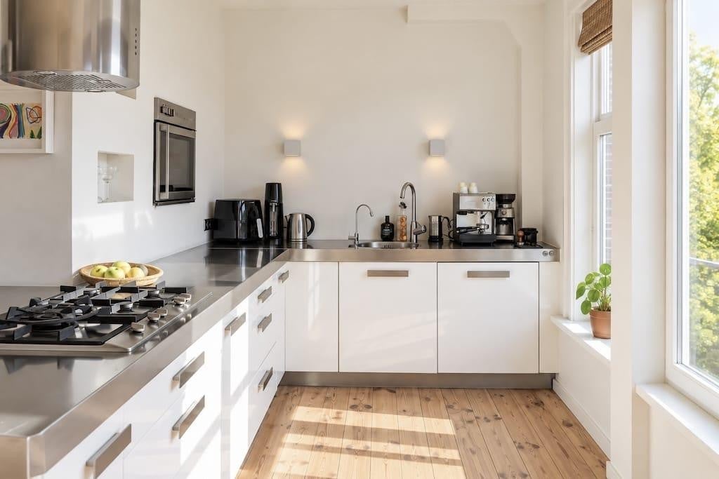 Woning te huur: Marnixkade, Amsterdam