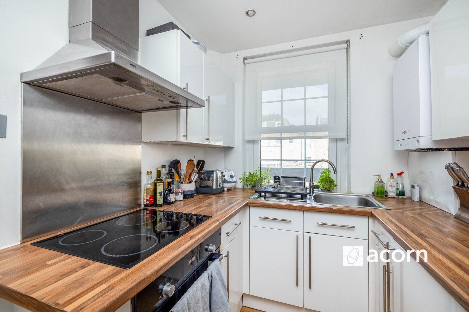 Flat Westcott Road in Greater London