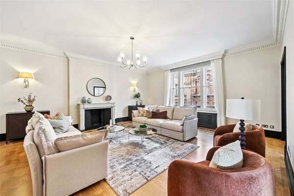 Flat Hans Road in Greater London