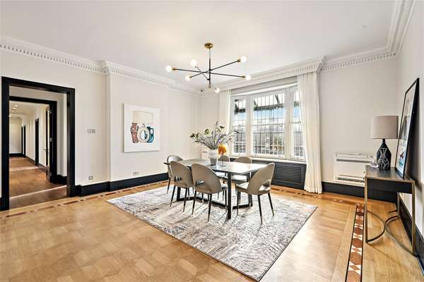 Flat Hans Road in Greater London