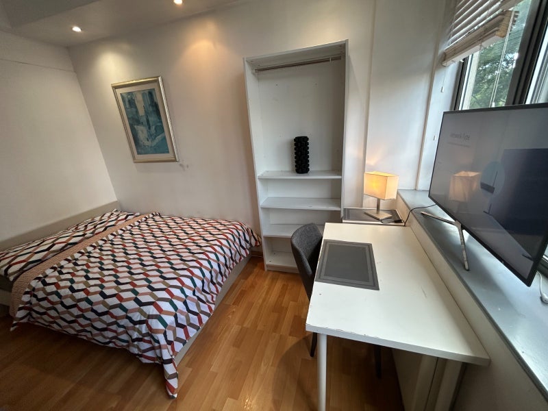 Room City Road in Greater London