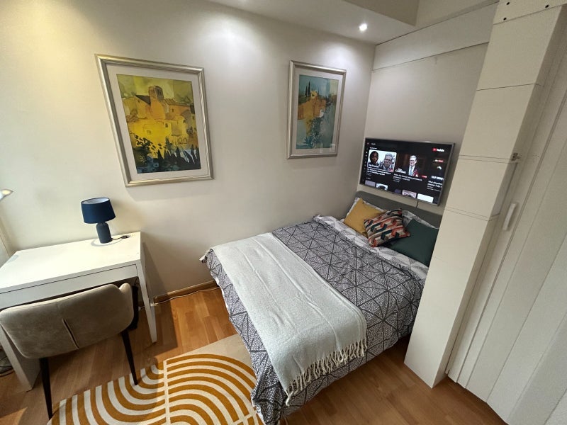 Room City Road in Greater London