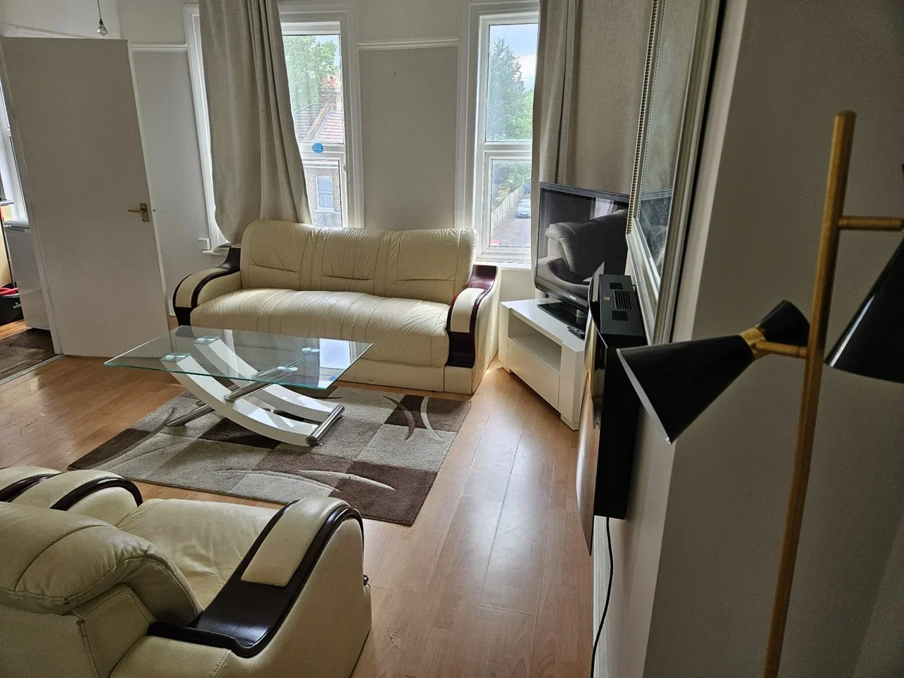 Flat Lower Addiscombe Road in Greater London
