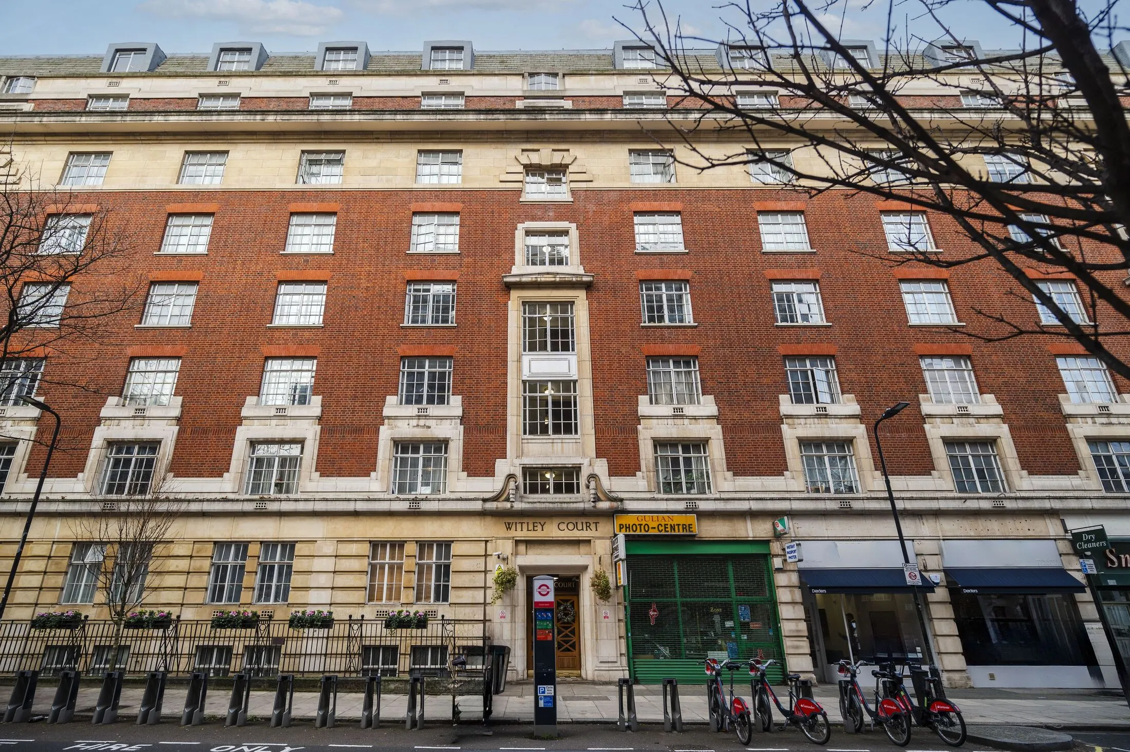 Flat Coram Street in Greater London