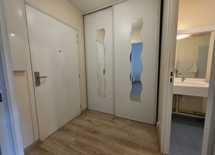 Room Avenue de Paris in Châtillon
