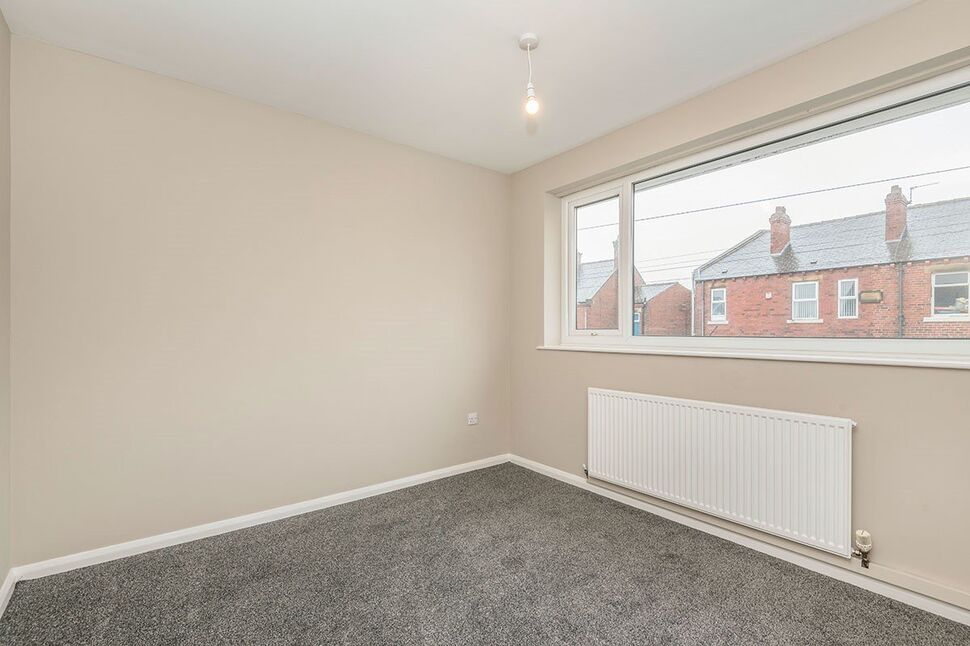 Flat Denby Dale Road East in Wakefield