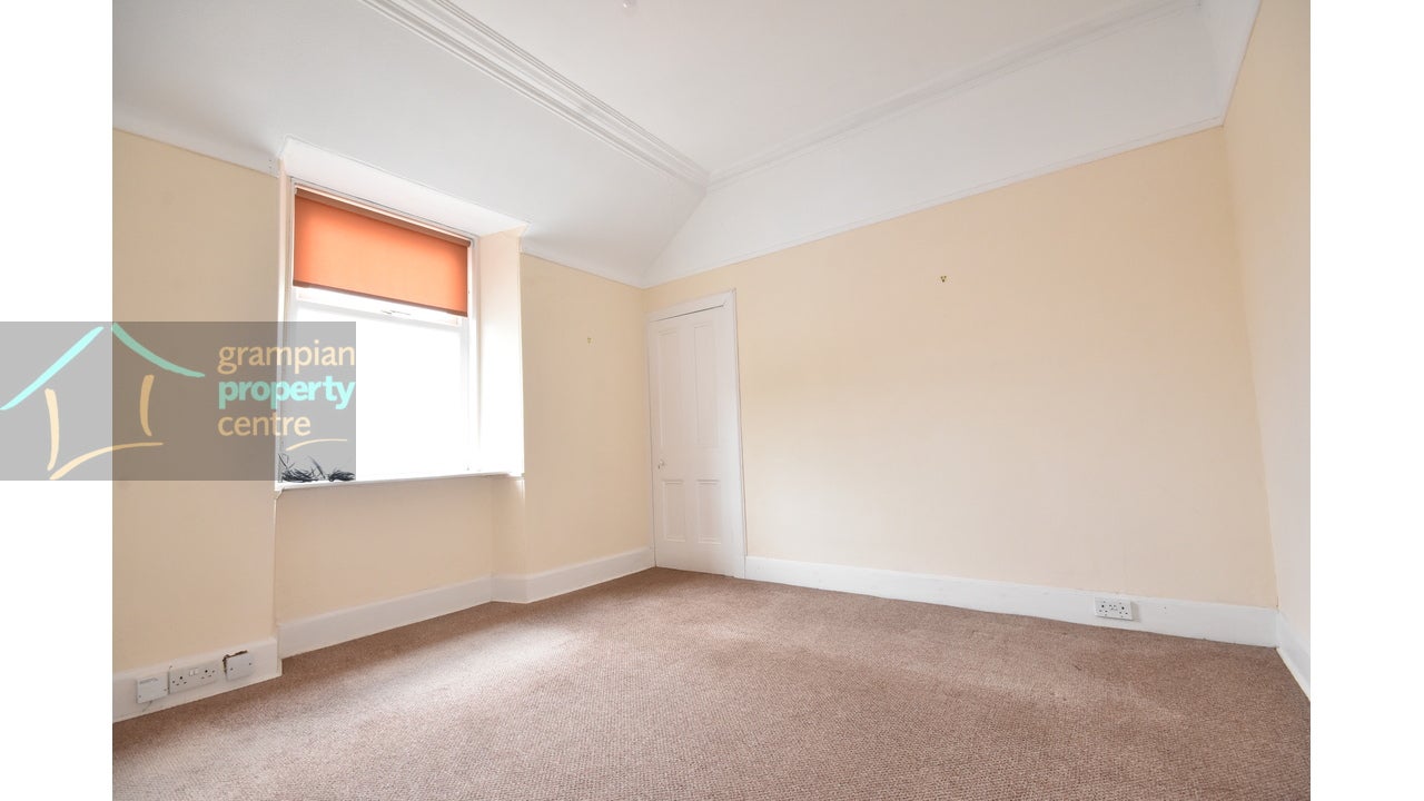 Flat Clifton Road in Lossiemouth