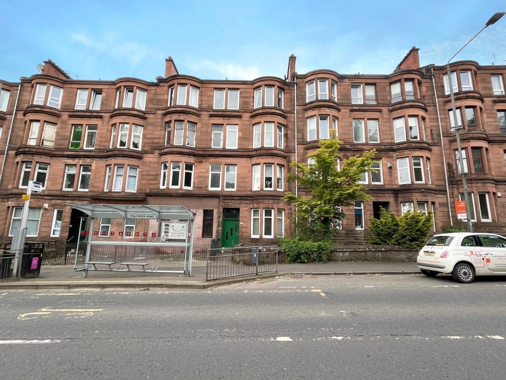 Flat Tollcross Road in Glasgow