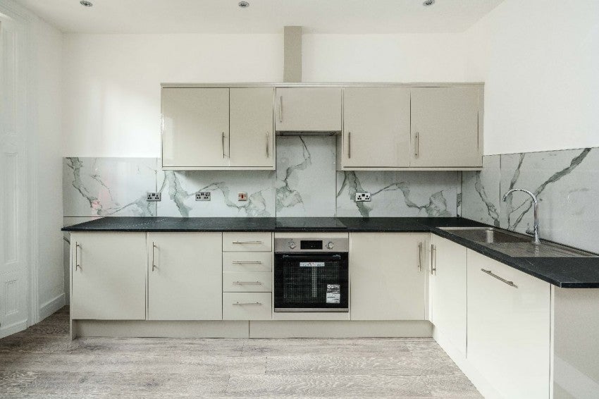 Flat Malden Road in Greater London