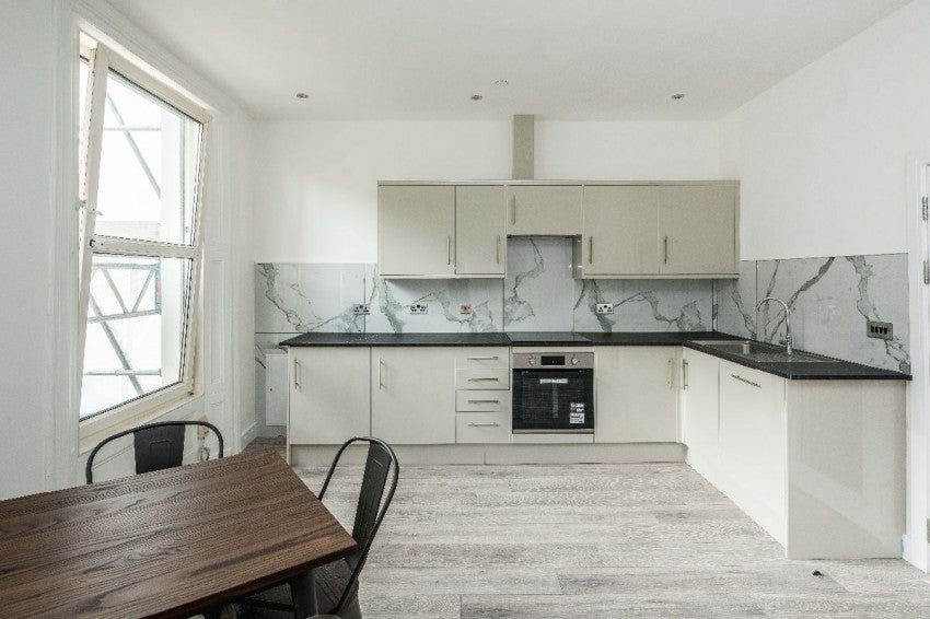 Flat Malden Road in Greater London