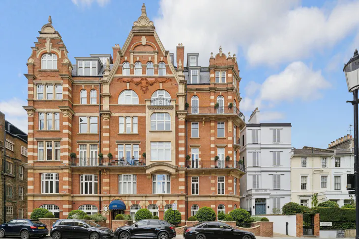 Flat Allen Street in Greater London
