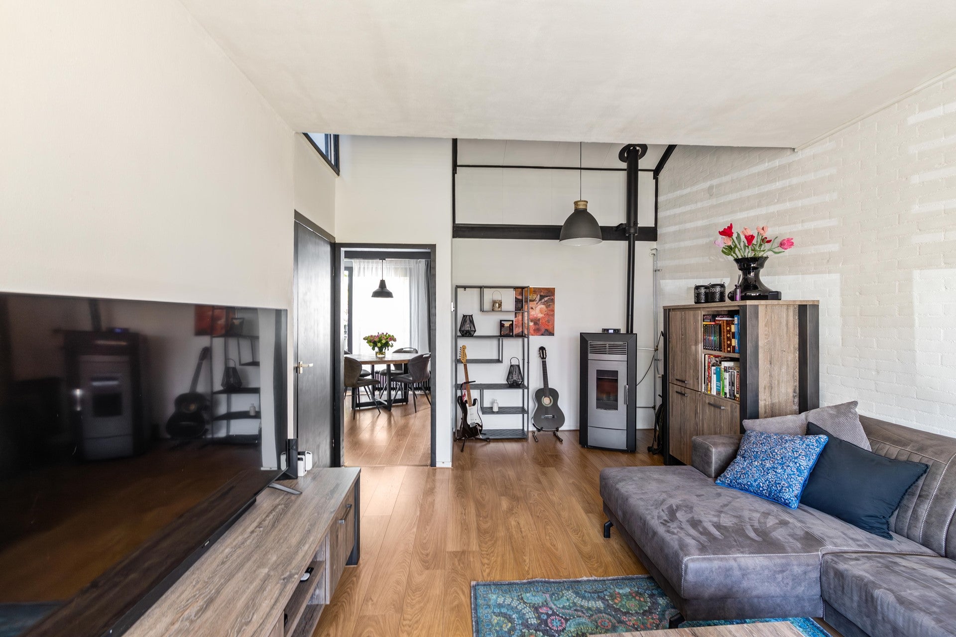 Tussenwoning te koop: Willem Dreeslaan 5, Marum