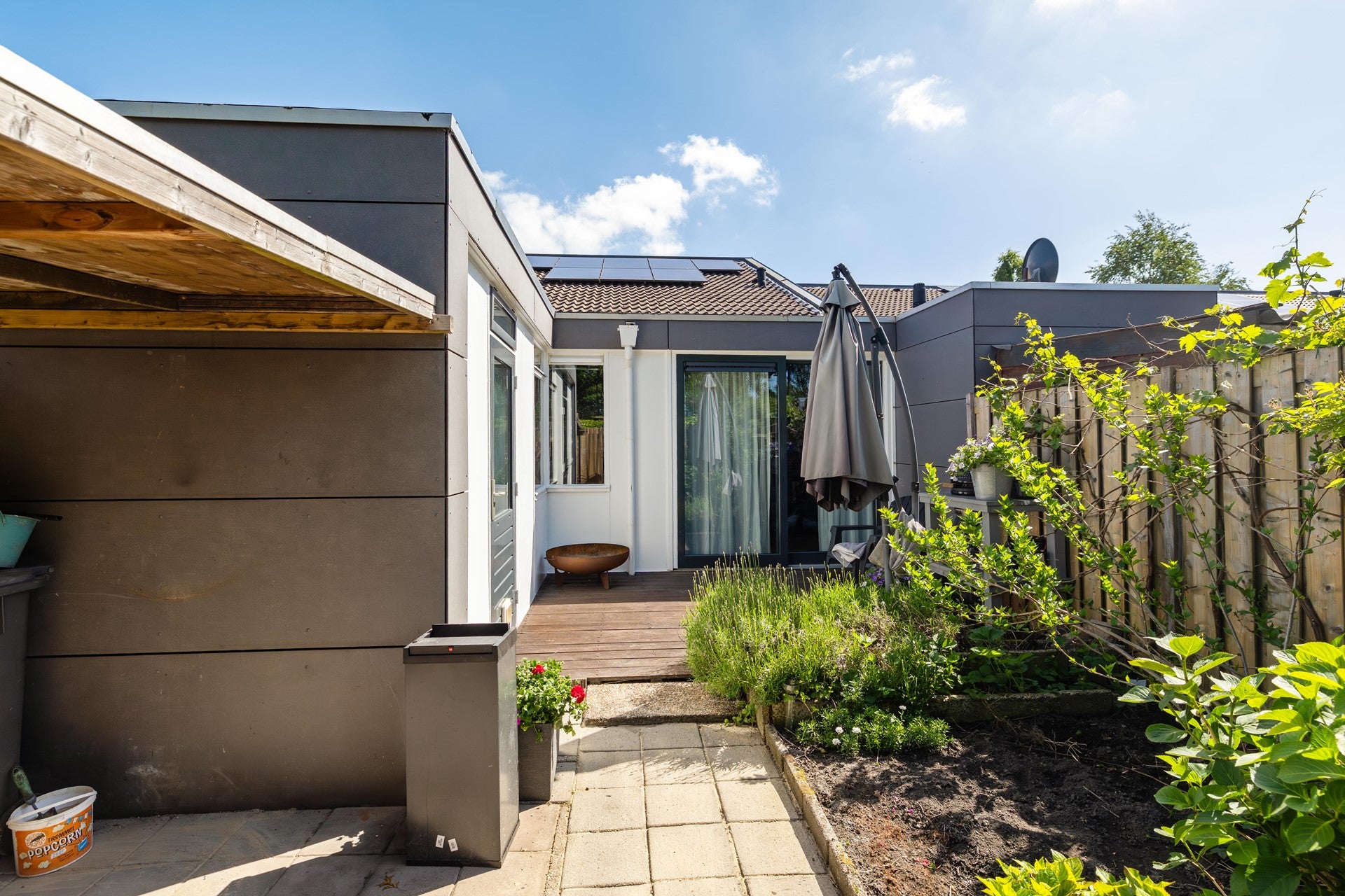 Tussenwoning te koop: Willem Dreeslaan 5, Marum