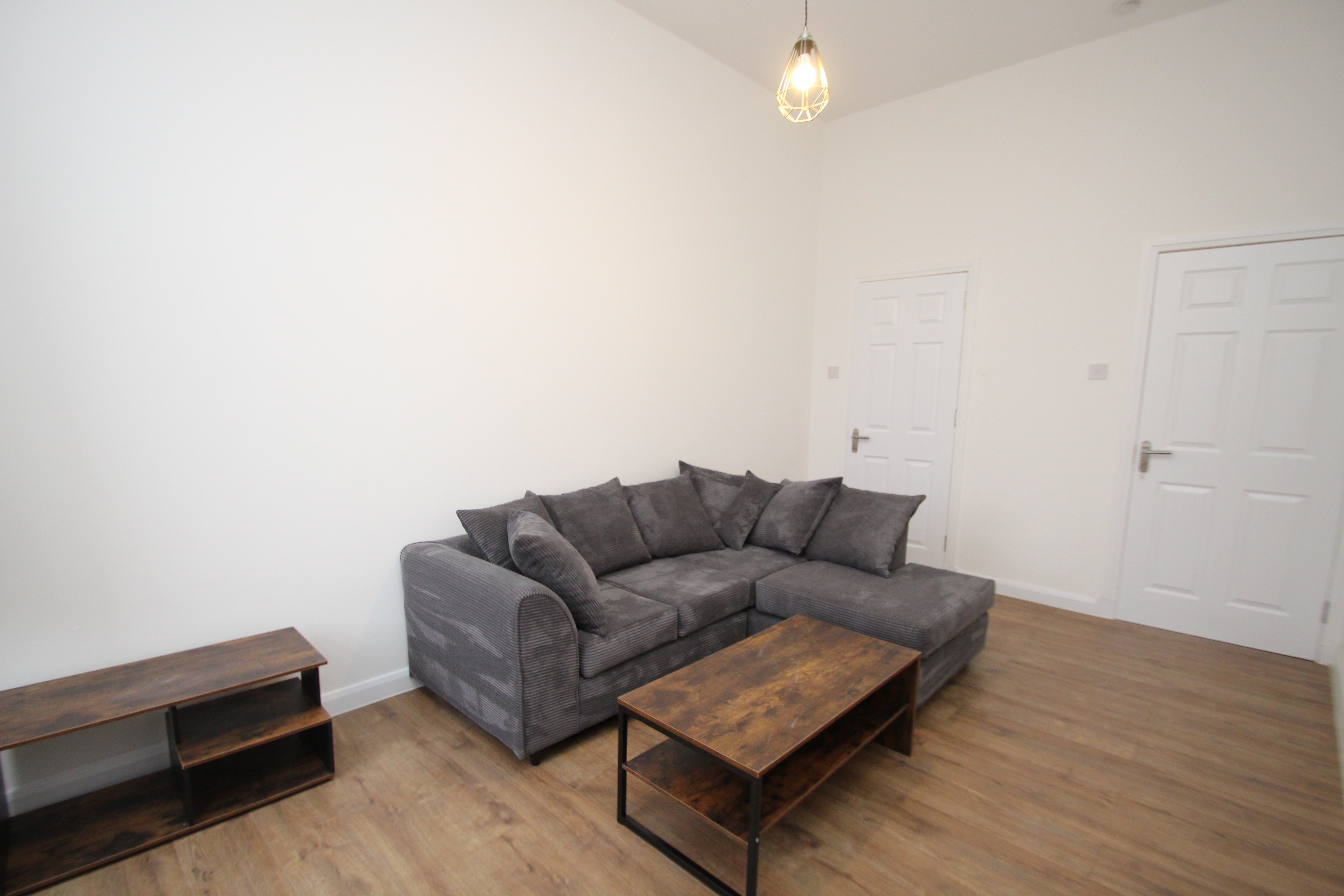 Flat Dumbarton Road in Glasgow