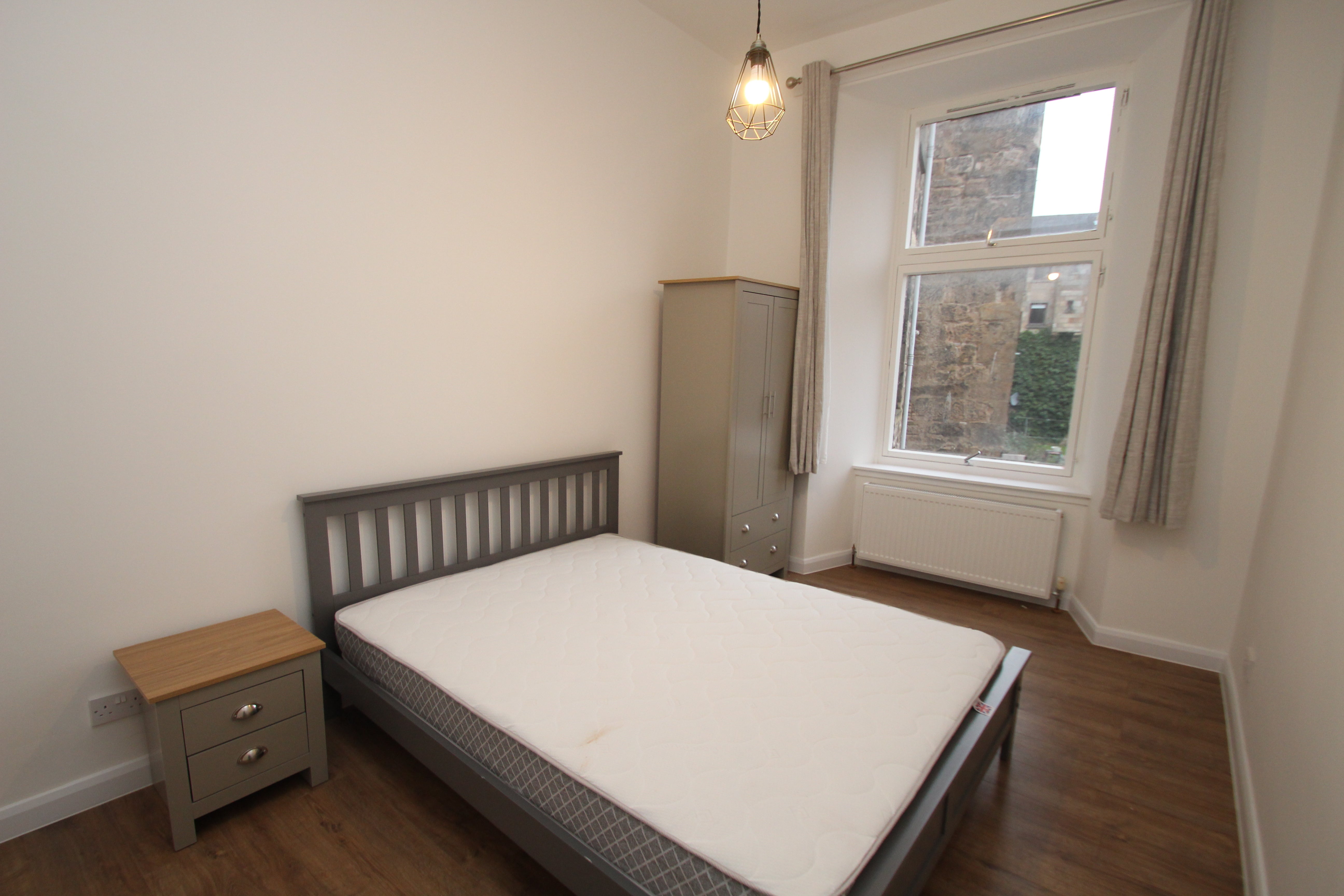Flat Dumbarton Road in Glasgow