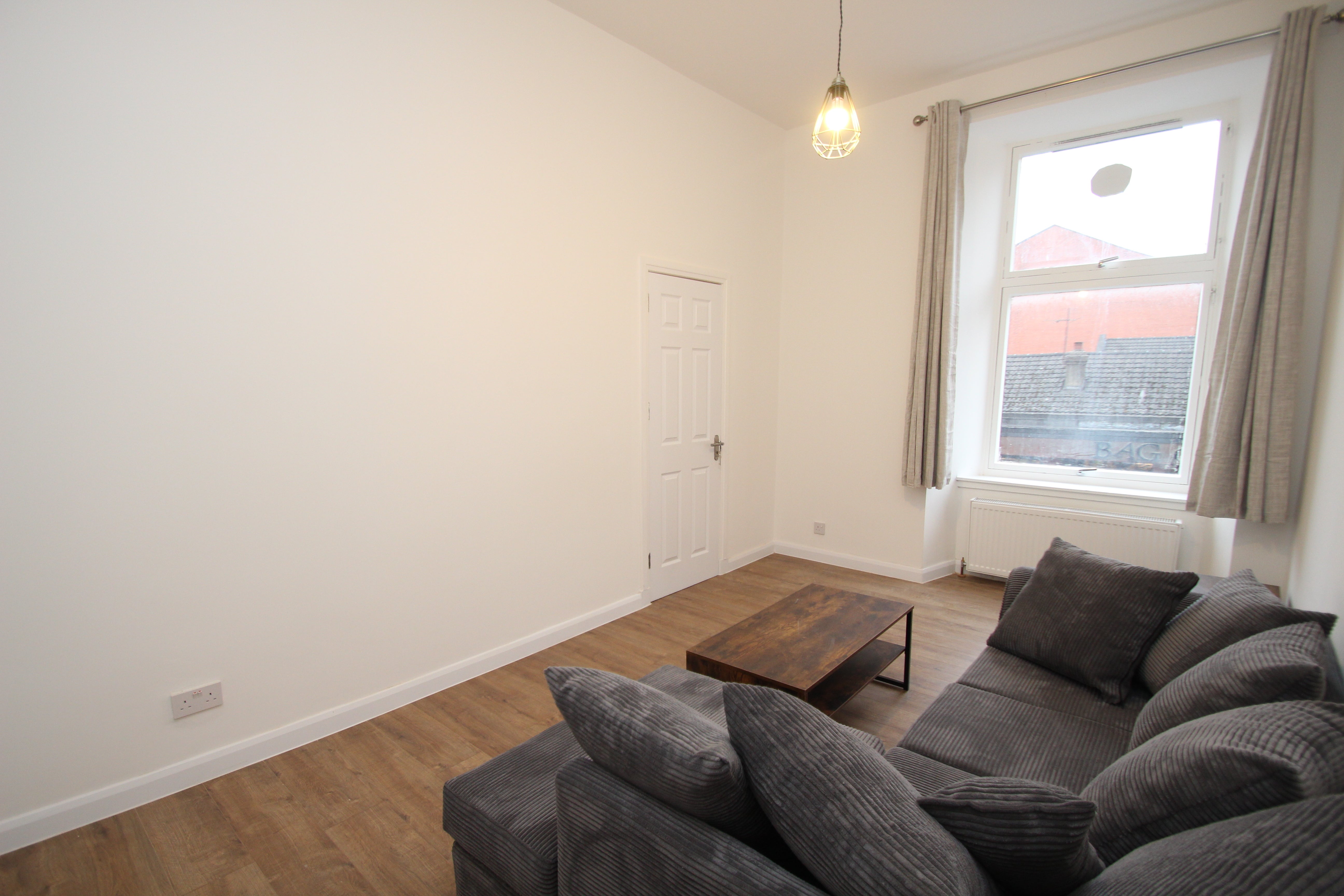 Flat Dumbarton Road in Glasgow