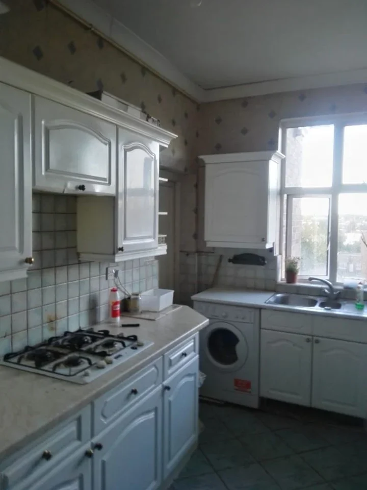 Flat Gloucester Gardens in Greater London
