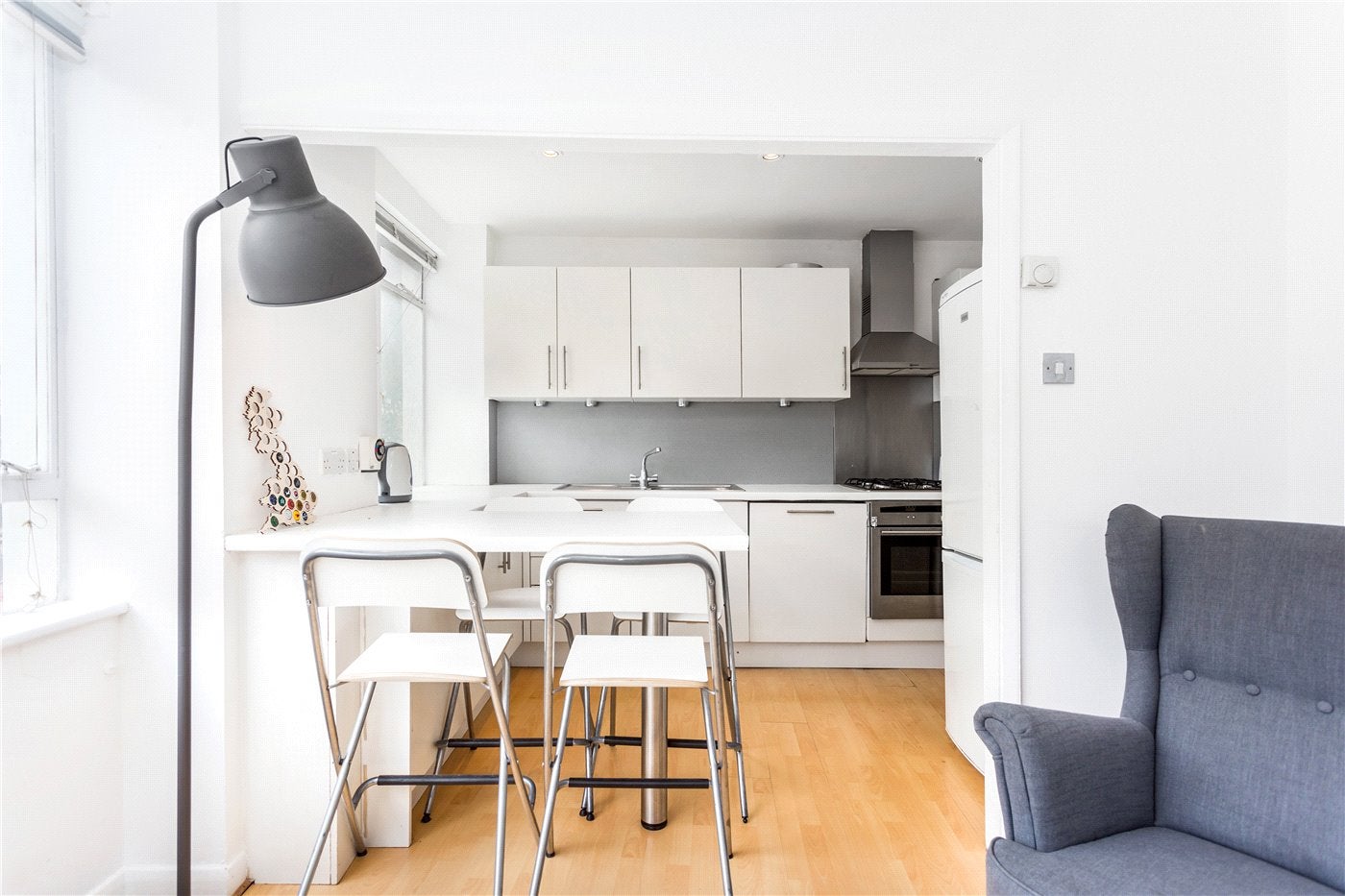 Flat Lansdowne Road in Greater London
