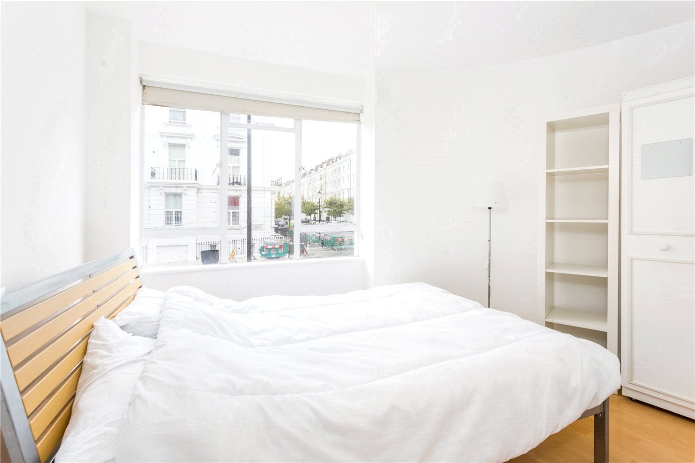 Flat Lansdowne Road in Greater London