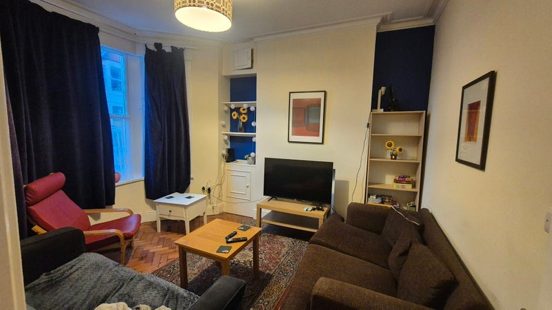 Room Lisvane Street in Cardiff