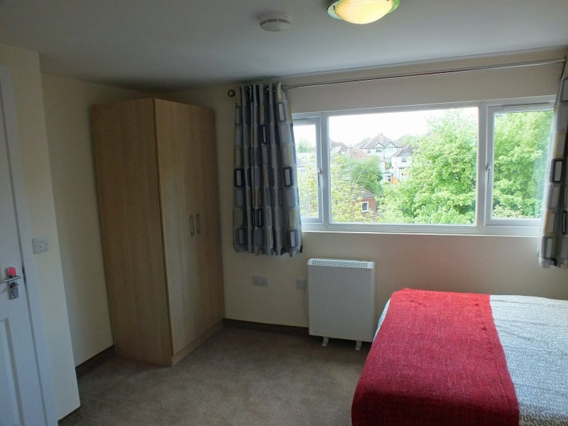 Room Beaumont Drive in Birmingham