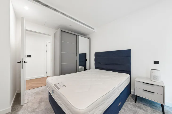 Flat Merino Gardens in Greater London