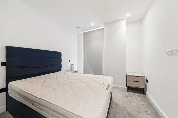 Flat Merino Gardens in Greater London