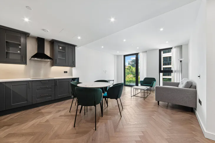 Flat Merino Gardens in Greater London