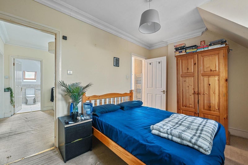Room Creffield Road in Greater London