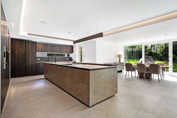 House Waterbank in Prestbury