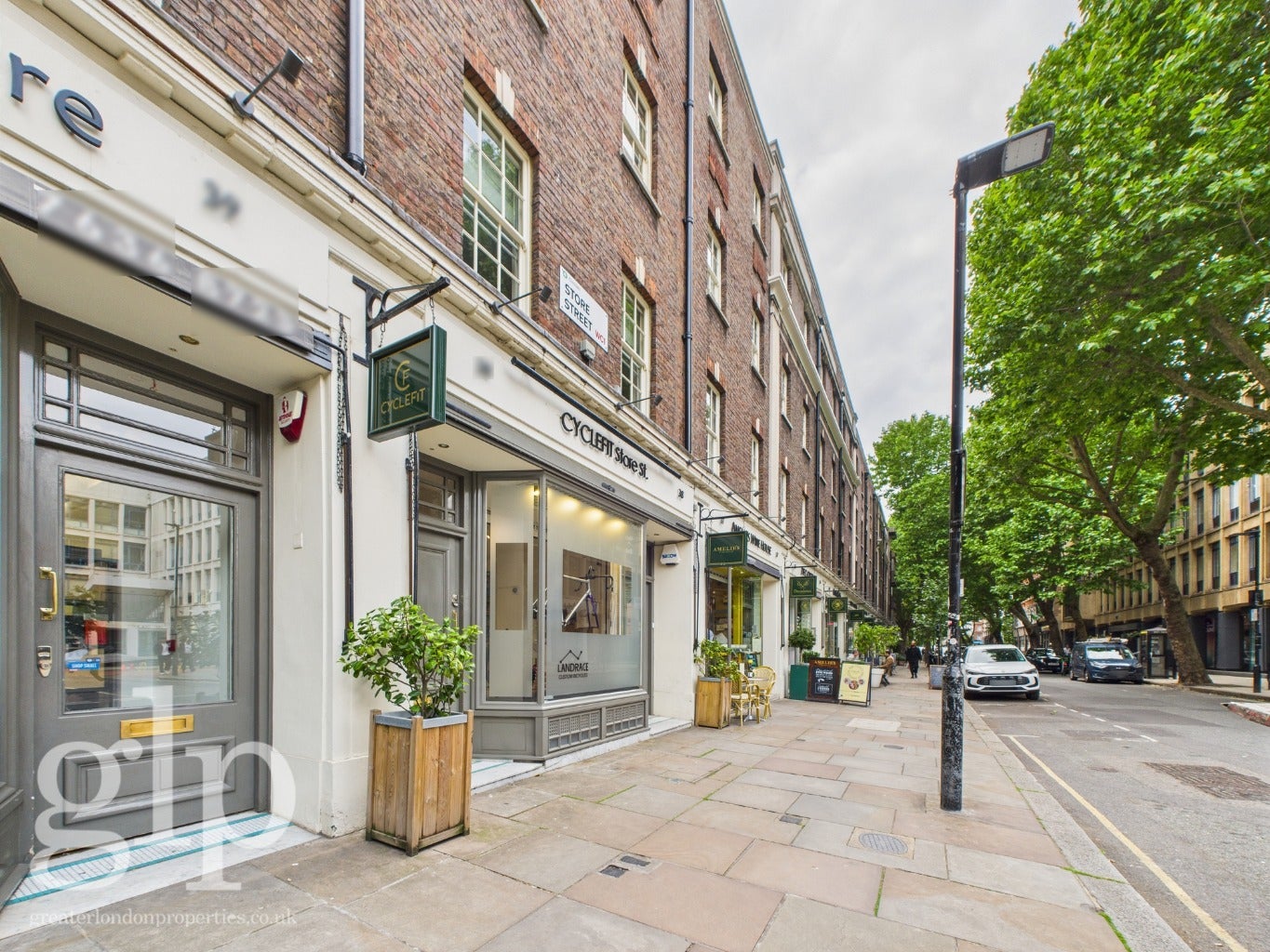 Flat Store Street in Greater London