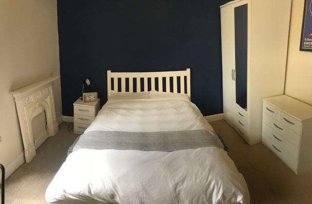 Room Montgomery Street in City of Edinburgh