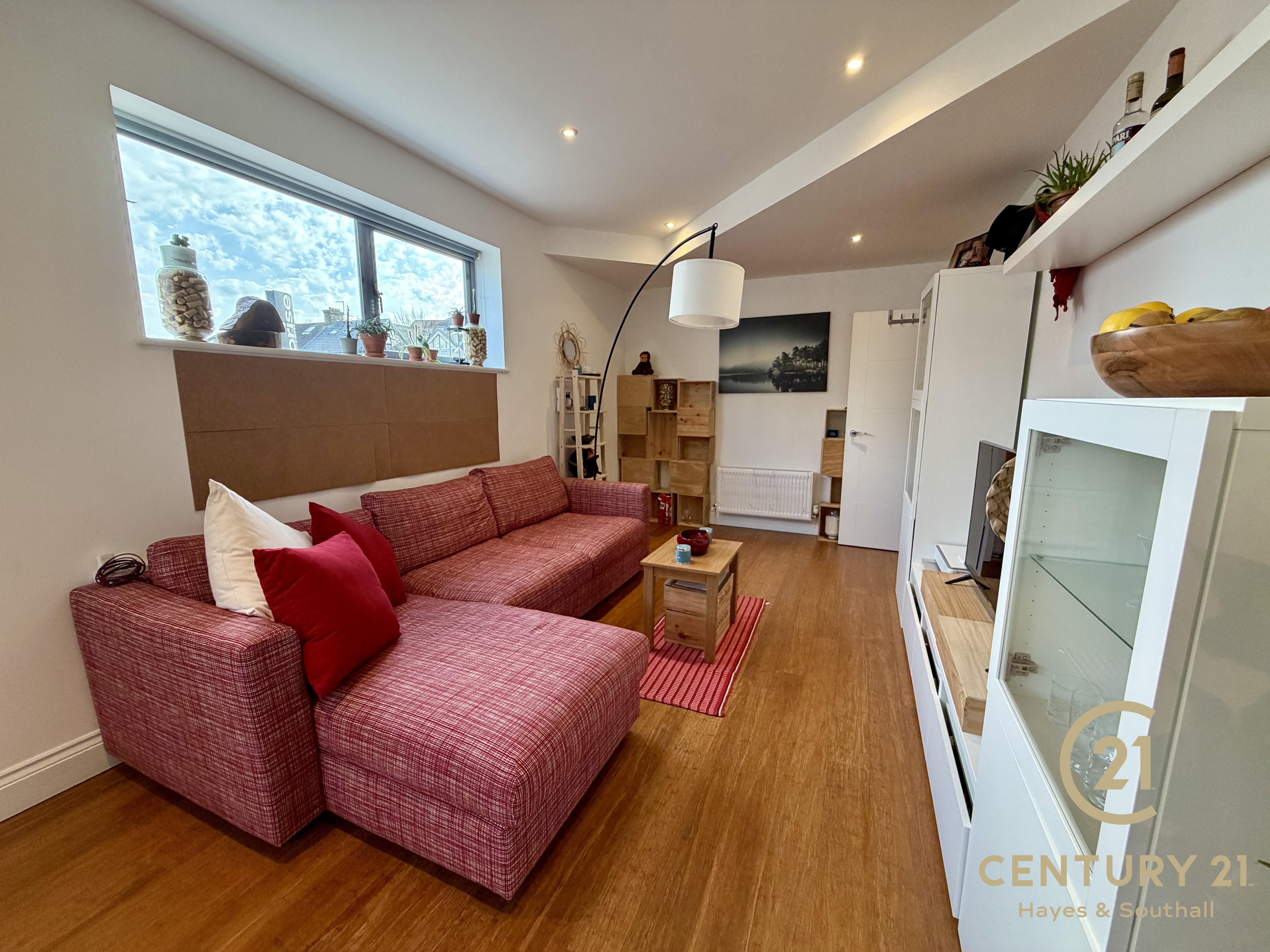 Flat Rectory Road in Greater London