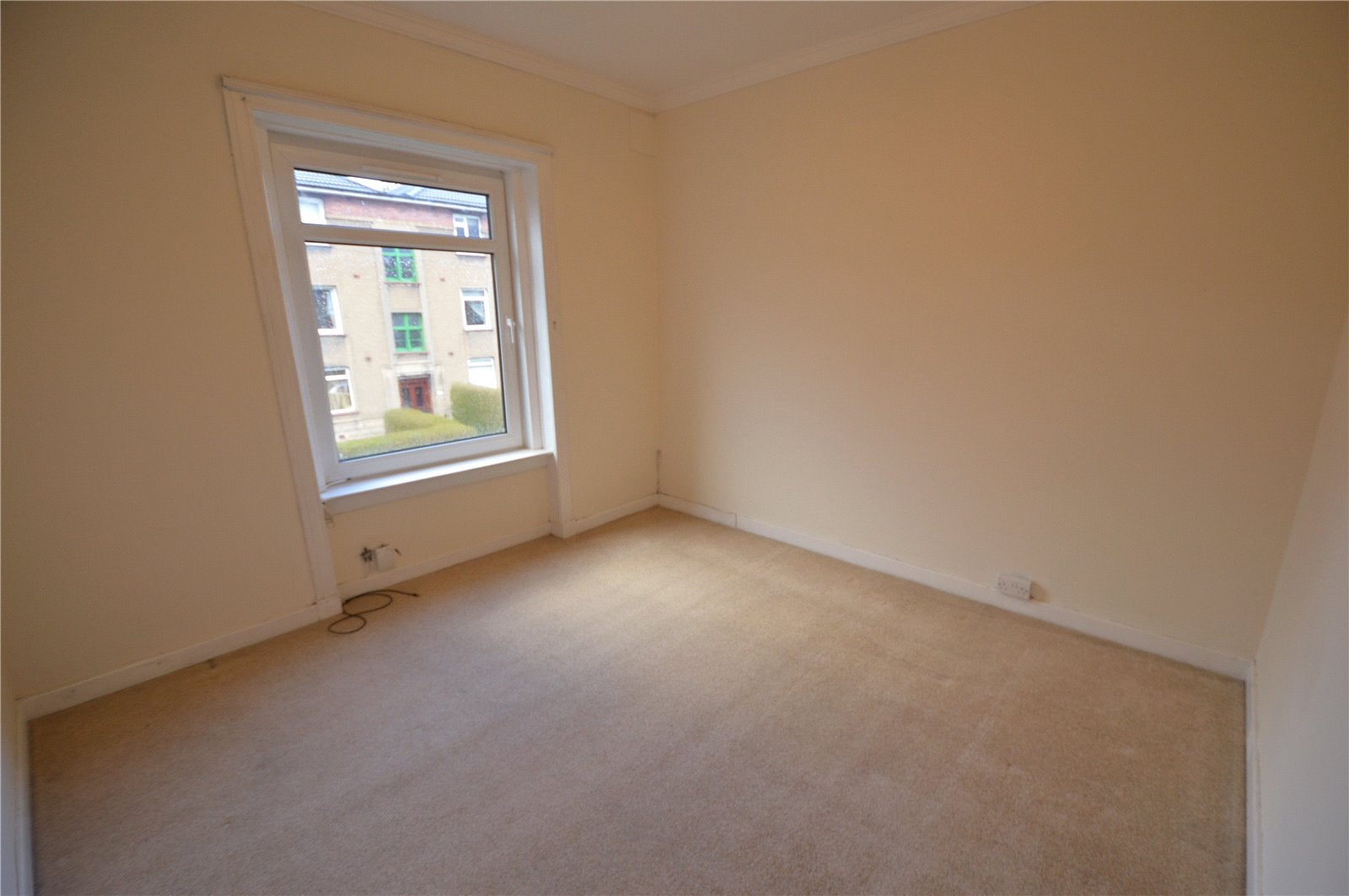 Flat Ripon Drive in Glasgow