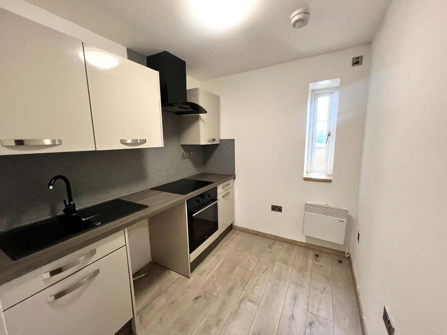 Flat Ferrybridge Road in Wakefield