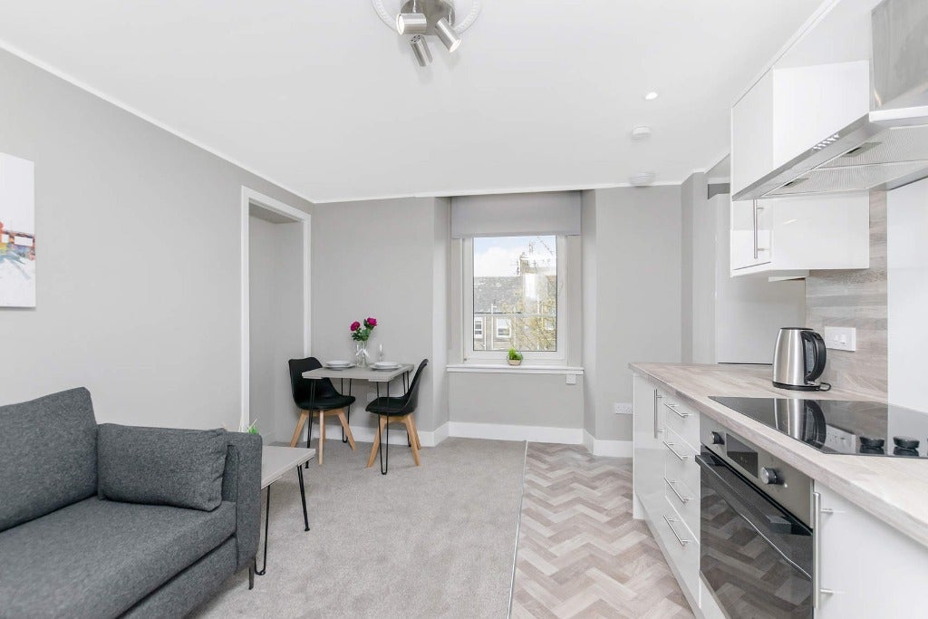 Flat Baldovan Terrace in Dundee