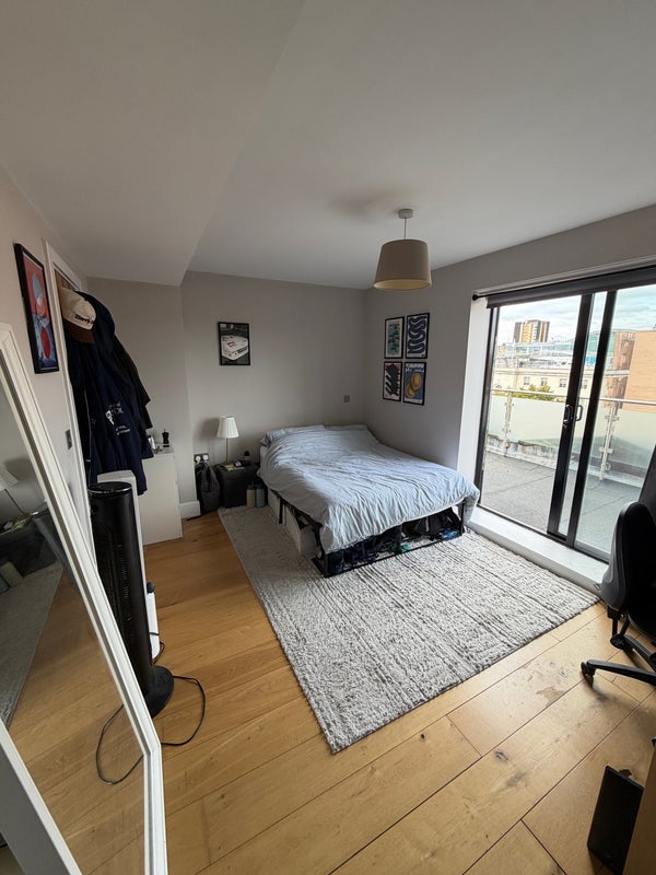 Room Mare Street in Greater London