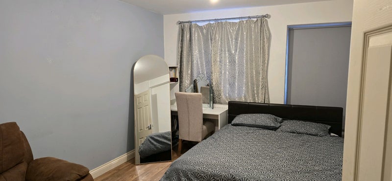 Room Heacham Drive in Leicester