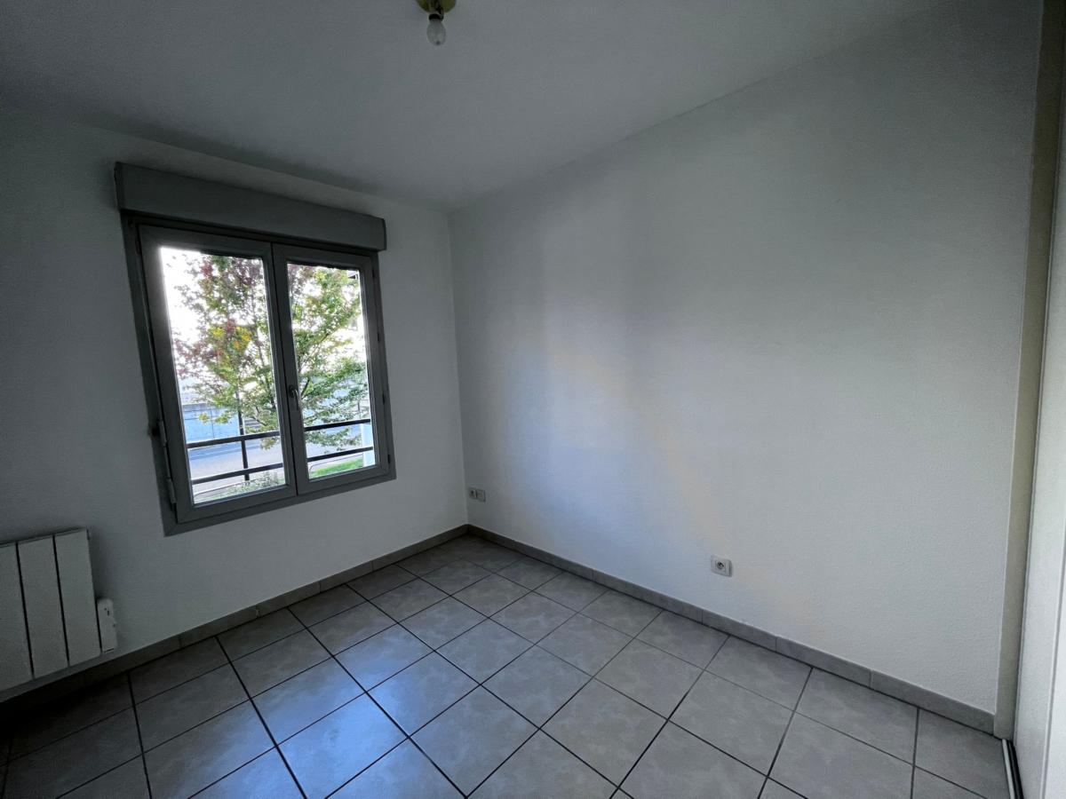 Flat Rue Spartacus in L'Isle-d'Abeau