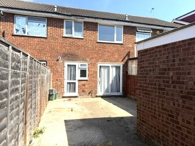 House Cleave Avenue in Greater London