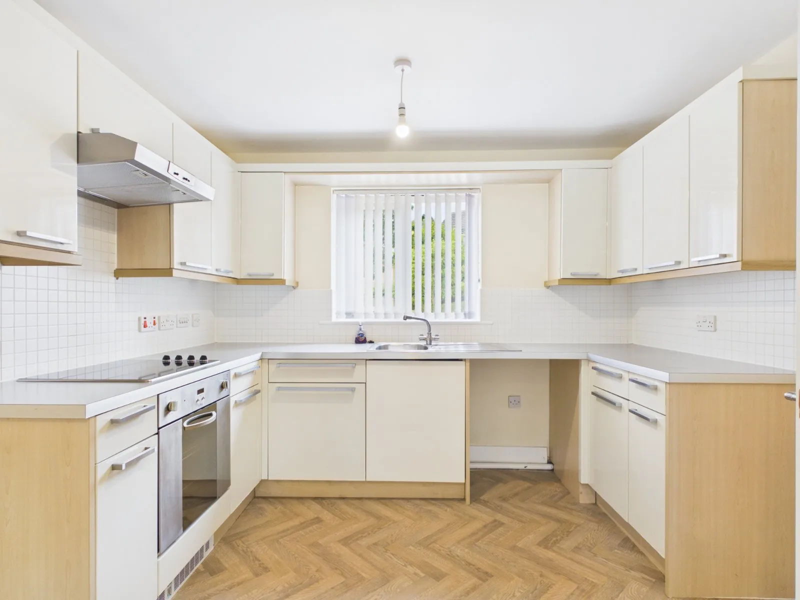 Flat Balmoral Way in Birmingham