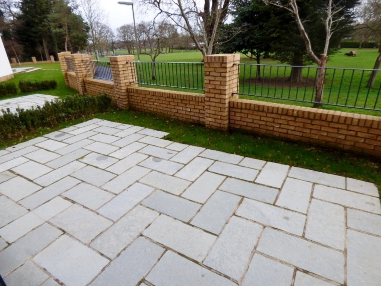 Flat Court Lane in Epsom and Ewell