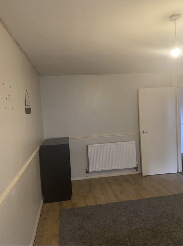 Room Wightman Road in Greater London