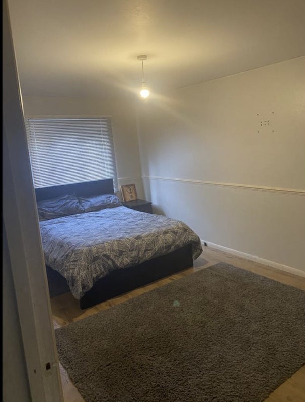 Room Wightman Road in Greater London