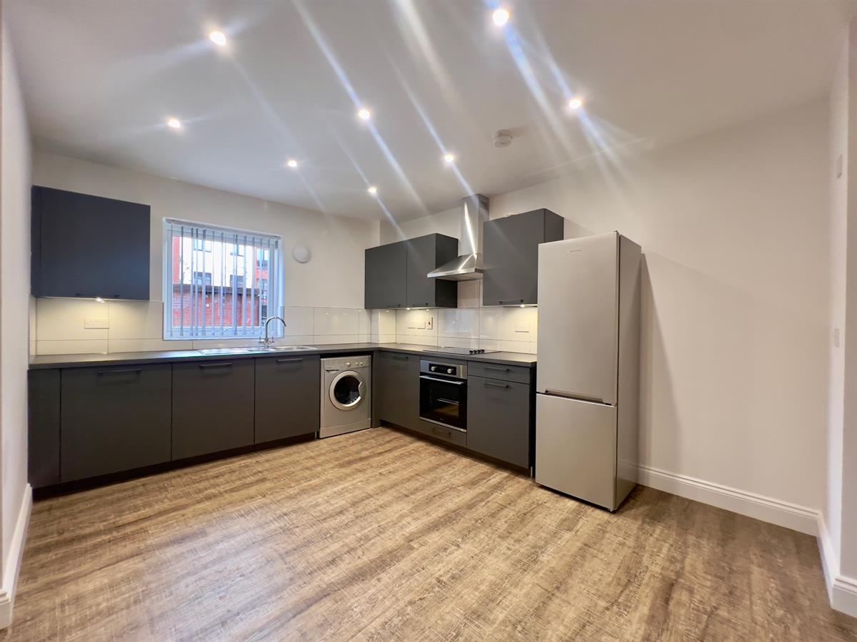Flat Riverside Close in Greater London