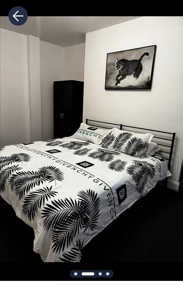 Room Lancaster Road in Greater London